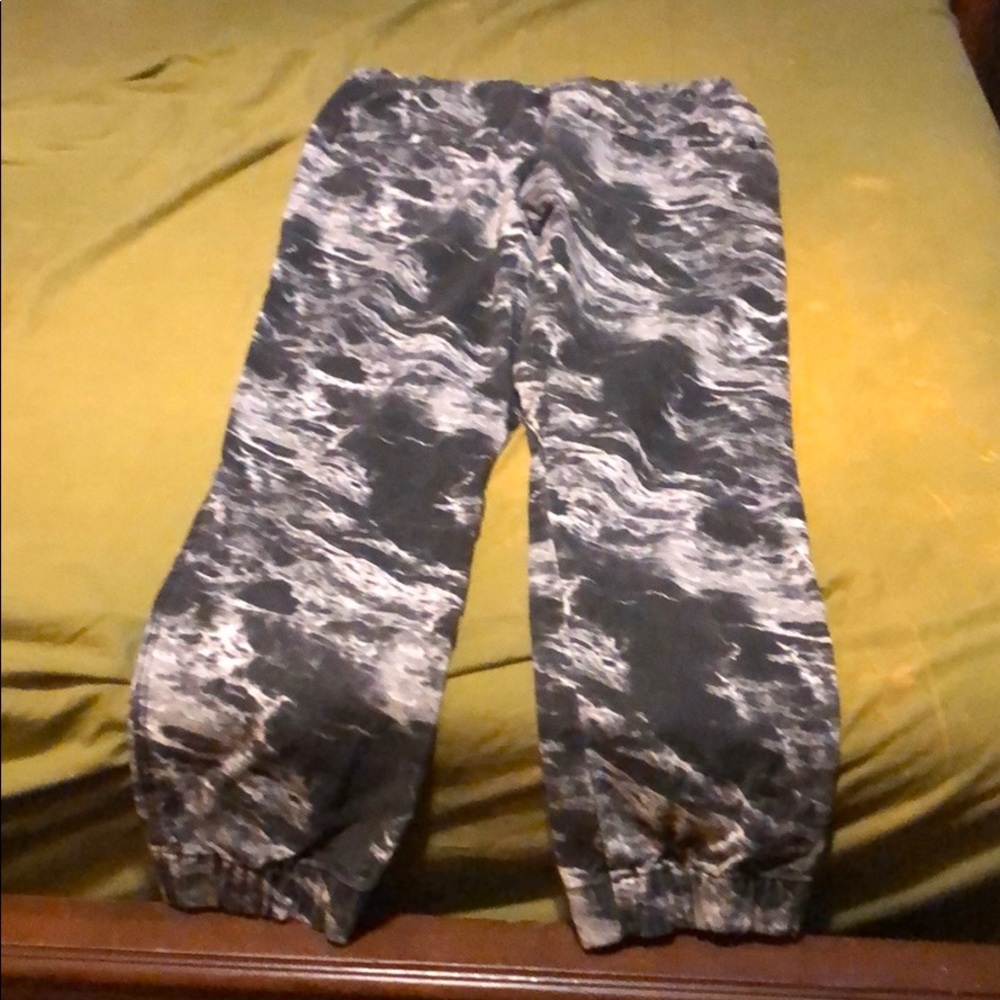 Divided H&M’s - Picture 2 of 3
